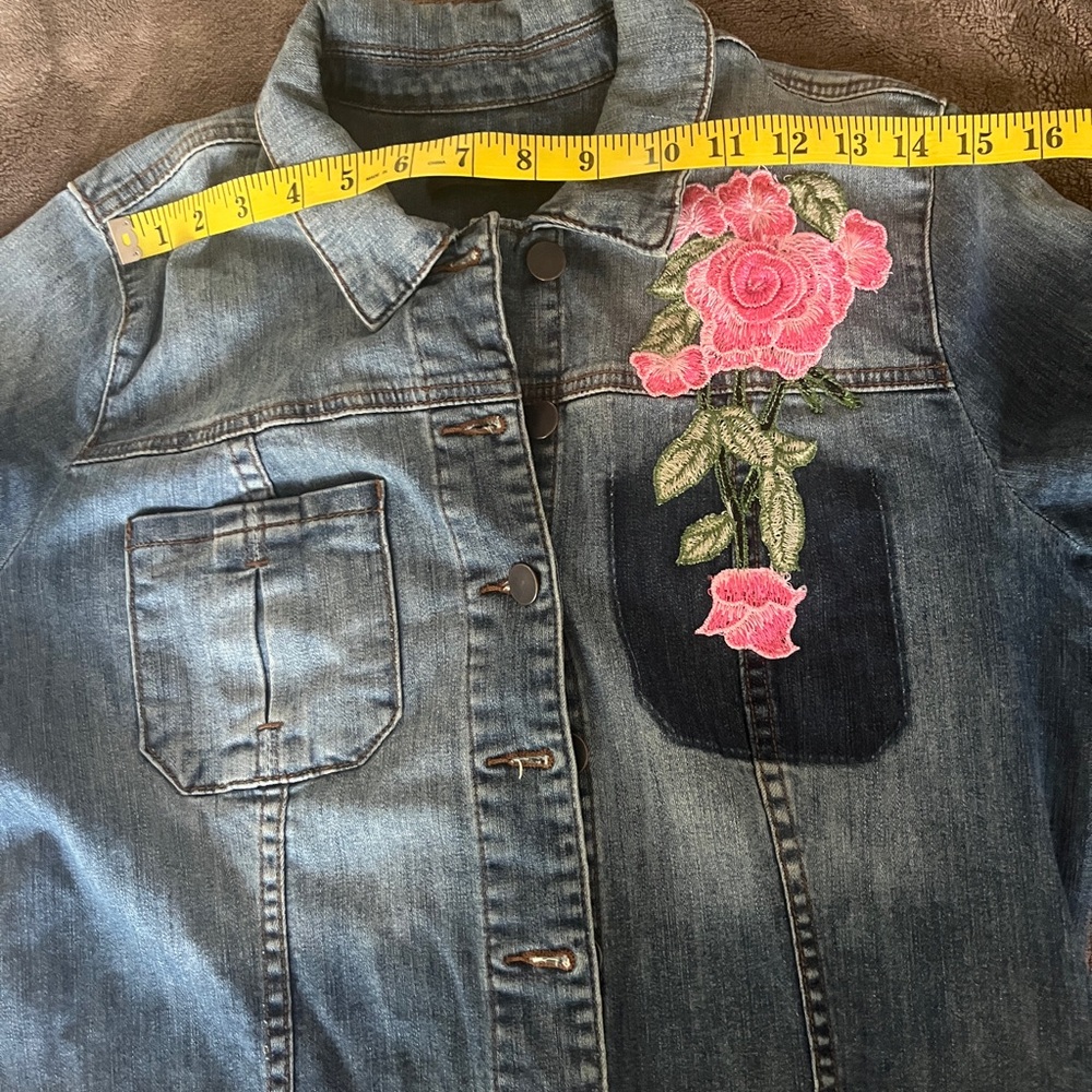 Kut from the Kloth Juko Denim Jacket Flower Embroidery sz L - Picture 15 of 16